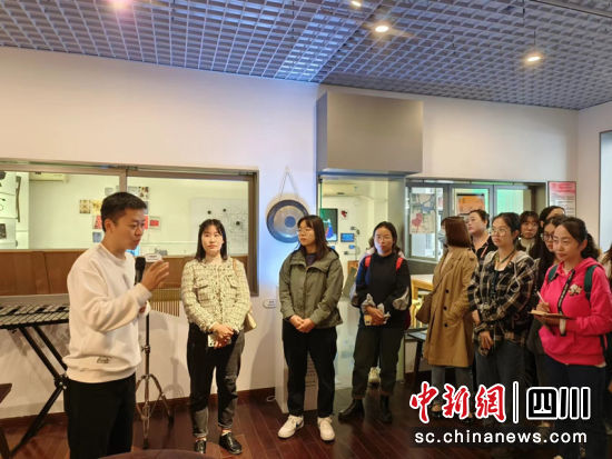 玉林東路社區參訪。楊華 攝 玉林東路社區參訪。楊華 攝