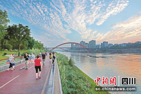 長江公園成為宜賓江景名片。曾朗 攝 長江公園成為宜賓江景名片。曾朗 攝