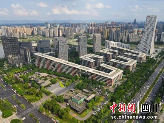 成都天府軟件園。鐘新 攝 成都天府軟件園。鐘新 攝