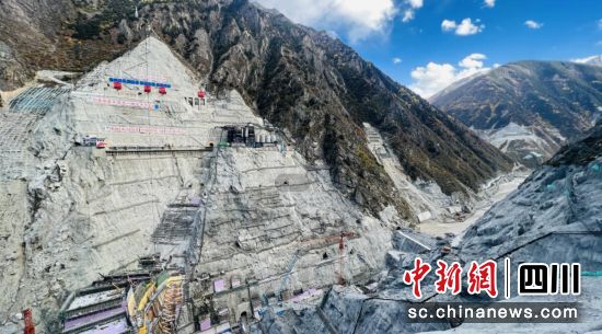 建設中的葉巴灘水電站。水電七局 供圖 建設中的葉巴灘水電站。水電七局 供圖