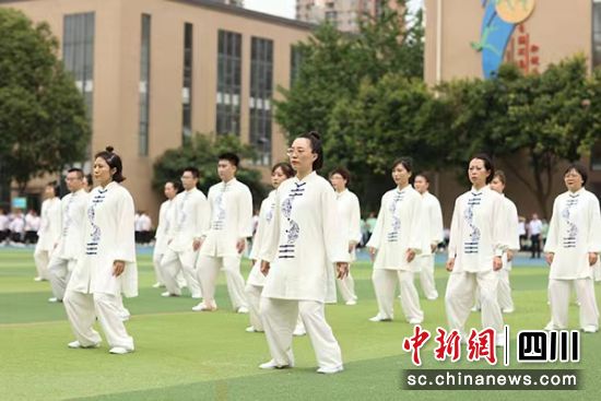群眾健康活動。 旌陽區(qū)衛(wèi)健局供圖 群眾健康活動。 旌陽區(qū)衛(wèi)健局供圖