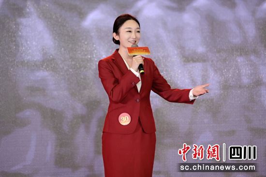 天府旅游名導陳芙蓉。(南江縣文化廣播電視和旅游局 供圖) 天府旅游名導陳芙蓉。(南江縣文化廣播電視和旅游局 供圖)