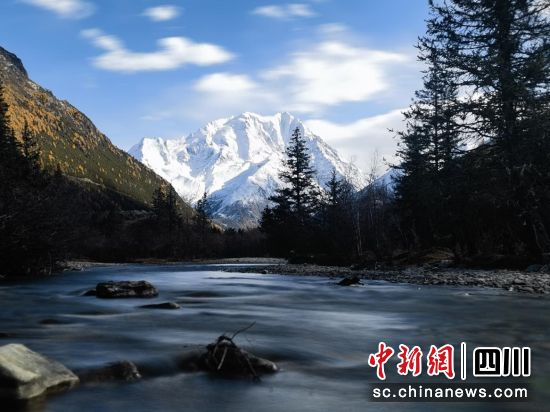 道孚縣泰寧鎮(zhèn)自然風(fēng)光。(道孚縣文化廣播電視和旅游局 供圖) 道孚縣泰寧鎮(zhèn)自然風(fēng)光。(道孚縣文化廣播電視和旅游局 供圖)
