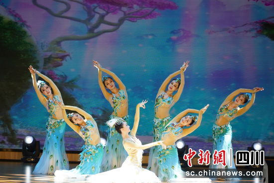 活動現(xiàn)場。 唐巍 攝 活動現(xiàn)場。 唐巍 攝