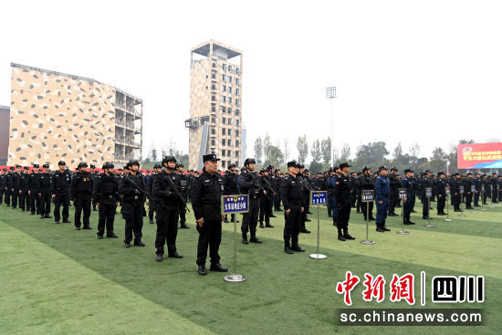 比武開幕式現場。記者安源 攝 比武開幕式現場。記者安源 攝
