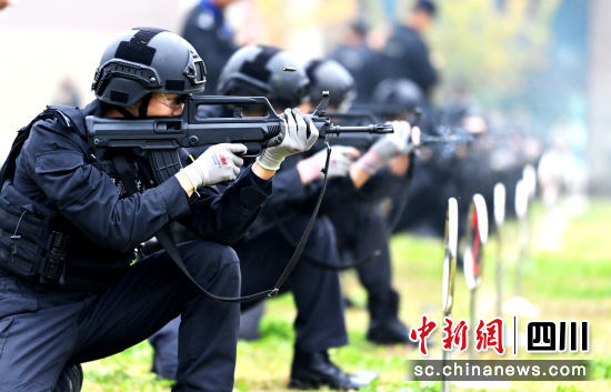 步槍基礎射擊競賽現場。記者安源 攝 步槍基礎射擊競賽現場。記者安源 攝