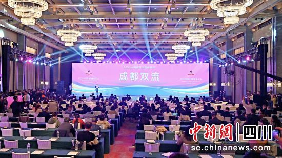 11月24日,成都市雙流區再一次獲評“中國最具幸福感城區”。劉婷攝 11月24日,成都市雙流區再一次獲評“中國最具幸福感城區”。劉婷攝