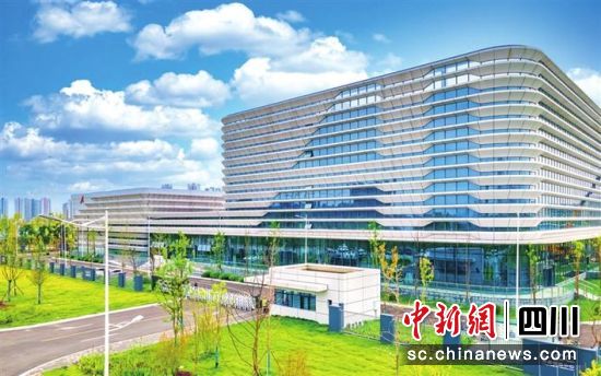 成都智算中心。郫都區(qū)融媒體中心 供圖 成都智算中心。郫都區(qū)融媒體中心 供圖