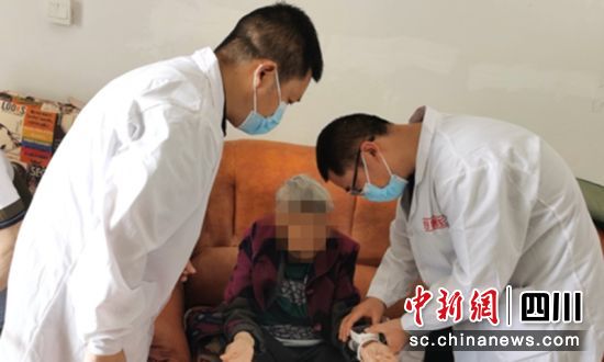 上門健康服務。榮縣衛健 供圖 上門健康服務。榮縣衛健 供圖