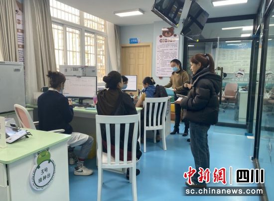 接種現(xiàn)場。汶川縣委宣傳部 供圖 接種現(xiàn)場。汶川縣委宣傳部 供圖