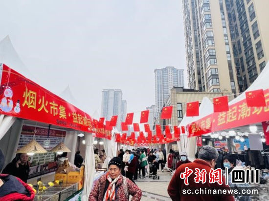 熱鬧的現場。張萌 攝 熱鬧的現場。張萌 攝