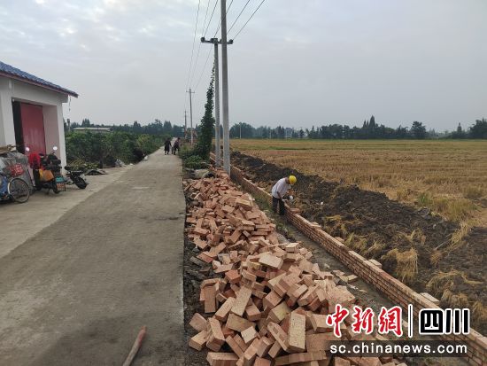 道路施工現場。 孝感街道供圖 道路施工現場。 孝感街道供圖