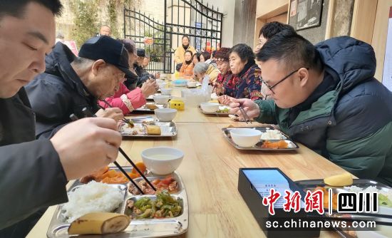 鄰里食堂。自流井融媒 供圖 鄰里食堂。自流井融媒 供圖