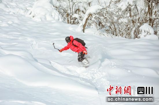 西嶺雪山景區供圖 西嶺雪山景區供圖
