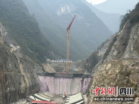 土溪口水庫建設現場。何浠攝 土溪口水庫建設現場。何浠攝