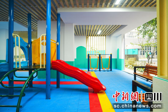 蘭亭社區小區架空層華麗變身。(蘭亭社區 供圖) 蘭亭社區小區架空層華麗變身。(蘭亭社區 供圖)