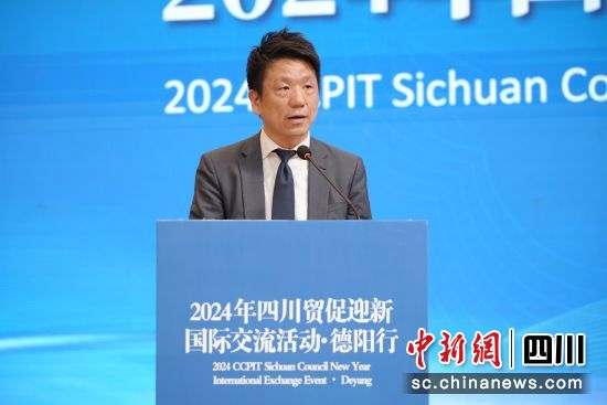 日本貿易振興機構成都代表處首席代表秋葉隆充做交流發言。(四川省貿促會 供圖) 日本貿易振興機構成都代表處首席代表秋葉隆充做交流發言。(四川省貿促會 供圖)