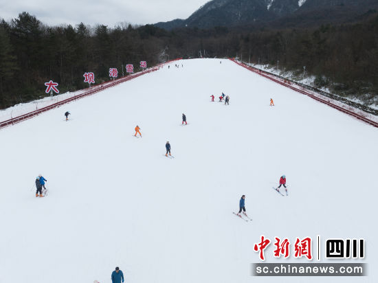 大壩滑雪場。景區供圖 大壩滑雪場。景區供圖