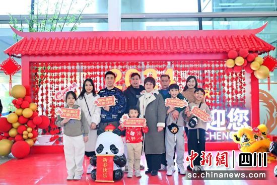 感受成都東部新區濃濃的年味。陶軻 攝 感受成都東部新區濃濃的年味。陶軻 攝
