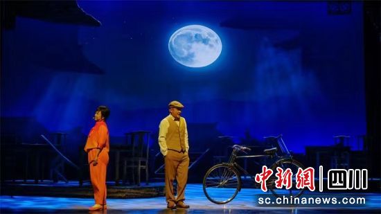 曲藝劇《桃李春風一壺酒》。(四川省曲藝研究院 供圖) 曲藝劇《桃李春風一壺酒》。(四川省曲藝研究院 供圖)