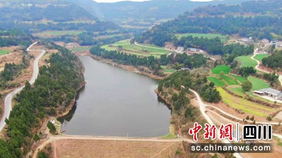 整治后的堰塘。 梓潼縣委宣傳部供圖 整治后的堰塘。 梓潼縣委宣傳部供圖