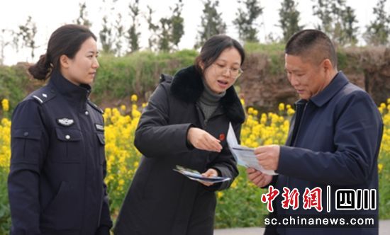 法律知識宣講。榮縣法院 供圖 法律知識宣講。榮縣法院 供圖