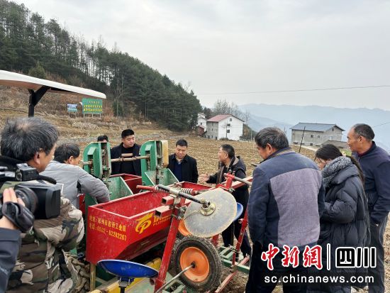 農機技術培訓現場。劉旭 攝 農機技術培訓現場。劉旭 攝