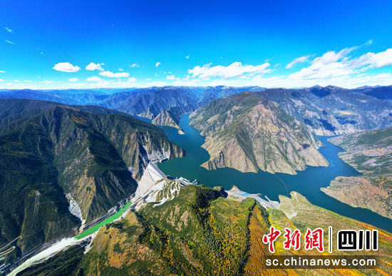 圖為中國第一高土石壩電站——兩河口水電站。雅礱江公司 供圖 圖為中國第一高土石壩電站——兩河口水電站。雅礱江公司 供圖