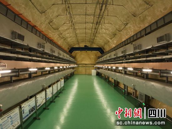 圖為錦屏大設施實驗A廳。雅礱江公司 供圖 圖為錦屏大設施實驗A廳。雅礱江公司 供圖