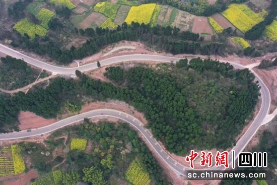 鄉間的大云路。姚陽 攝 鄉間的大云路。姚陽 攝