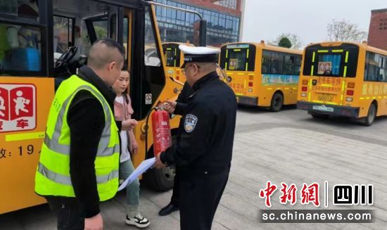 檢查培訓現場。沿灘融媒供圖 檢查培訓現場。沿灘融媒供圖