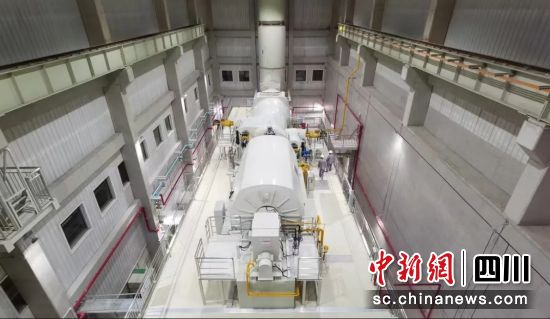 60MW非補燃式壓縮空氣儲能空氣透平發電機組。東方電氣集團 供圖 60MW非補燃式壓縮空氣儲能空氣透平發電機組。東方電氣集團 供圖