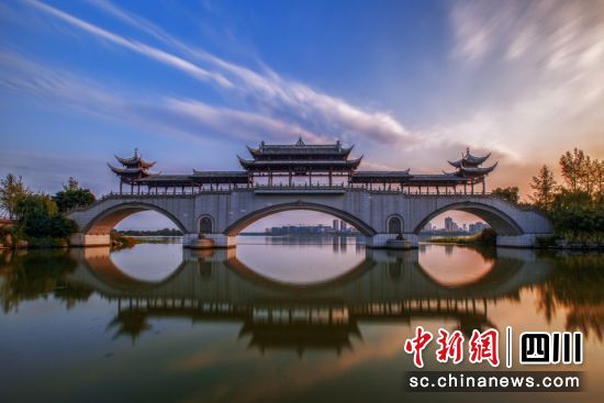 船山區(qū)美景。(李競(jìng)生 攝) 船山區(qū)美景。(李競(jìng)生 攝)