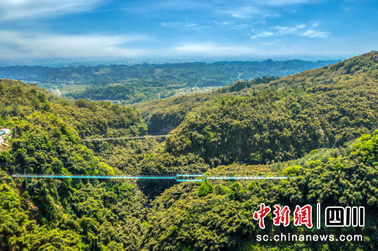 川西竹海景區雙層高空走廊。邛崍市文旅局供圖 川西竹海景區雙層高空走廊。邛崍市文旅局供圖