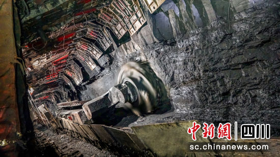 煤炭開采。川煤集團 供圖 煤炭開采。川煤集團 供圖