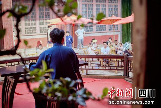 公館特色表演。(西嶺文旅集團 供圖) 公館特色表演。(西嶺文旅集團 供圖)