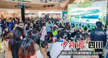 第四屆華西少兒藝術(shù)大賽首場(chǎng)海選賽現(xiàn)場(chǎng)。華西少兒供圖 第四屆華西少兒藝術(shù)大賽首場(chǎng)海選賽現(xiàn)場(chǎng)。華西少兒供圖