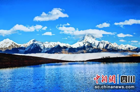康定美景。(康定縣文化旅游和廣播影視體育局 供圖) 康定美景。(康定縣文化旅游和廣播影視體育局 供圖)