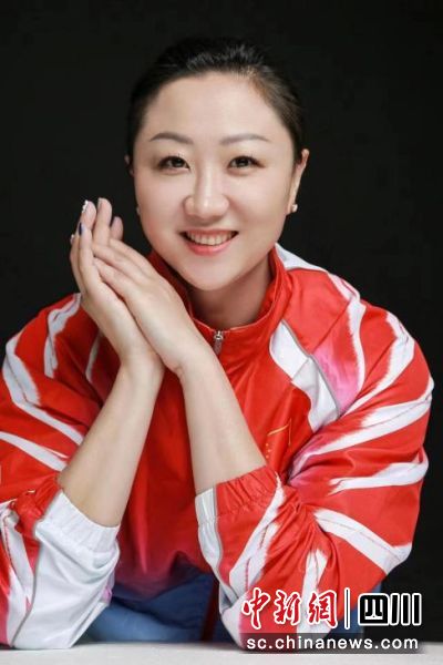 羽毛球世界冠軍周蜜。新網(wǎng)銀行供圖 羽毛球世界冠軍周蜜。新網(wǎng)銀行供圖