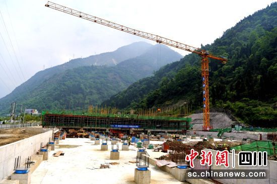 施工現(xiàn)場。伍排勇攝 施工現(xiàn)場。伍排勇攝