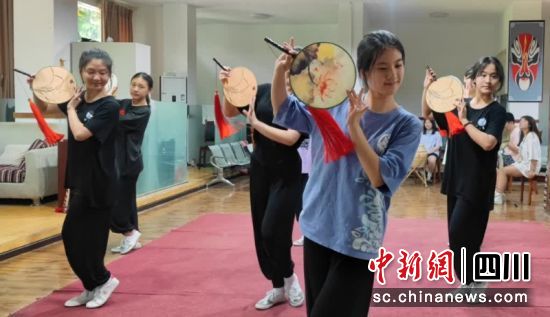 ݳF(xin)(chng)Сc z