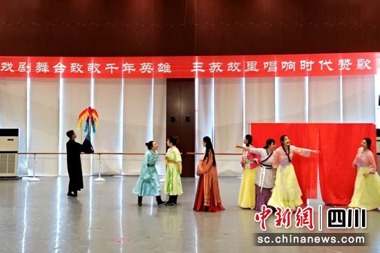舞臺劇《少年蘇東坡》劇情排練現場。記者 劉忠俊 攝 舞臺劇《少年蘇東坡》劇情排練現場。記者 劉忠俊 攝