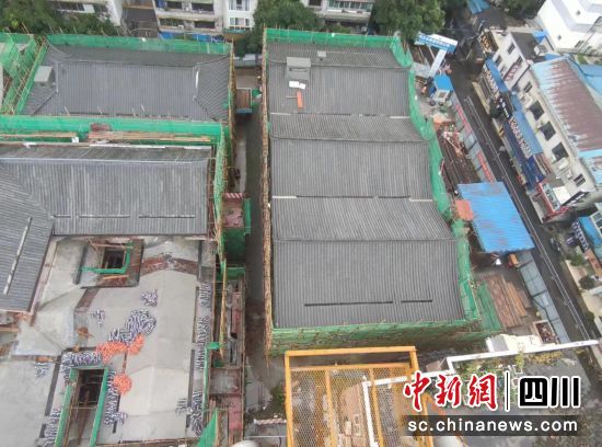 項目加快建設。 袁玉華 攝 項目加快建設。 袁玉華 攝