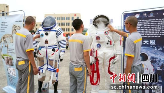 活動上的科普教育現場。記者安源 攝 活動上的科普教育現場。記者安源 攝