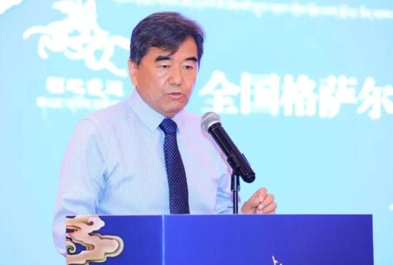 全國《格薩(斯)爾》工作領導小組辦公室主任,格薩爾圖像標準化專家組組長 諾布旺丹 全國《格薩(斯)爾》工作領導小組辦公室主任,格薩爾圖像標準化專家組組長 諾布旺丹