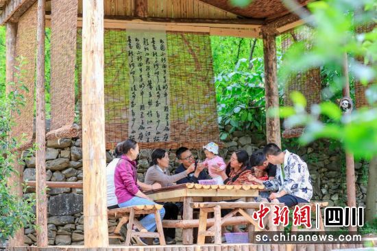 鄉村一派祥和的景象。小金縣委宣傳部供圖 鄉村一派祥和的景象。小金縣委宣傳部供圖