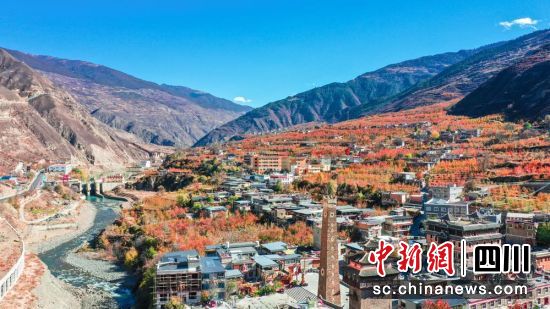 美麗鄉村。小金縣委宣傳部供圖 美麗鄉村。小金縣委宣傳部供圖