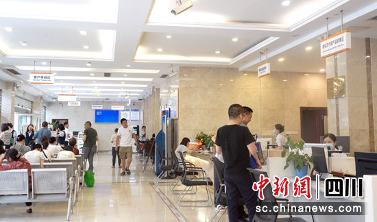綿竹搭建“銀—政—會—企”融資對接平臺。 綿竹市融媒體中心供圖 綿竹搭建“銀—政—會—企”融資對接平臺。 綿竹市融媒體中心供圖