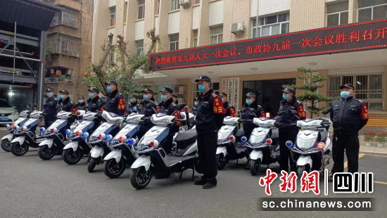 街道治安巡邏大隊。 廣漢市委編辦供圖 街道治安巡邏大隊。 廣漢市委編辦供圖