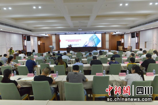 南部縣首場“工信大講堂”來講現場。南部縣委宣傳部供圖 南部縣首場“工信大講堂”來講現場。南部縣委宣傳部供圖